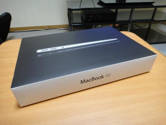 Apple MacBook Air シルバー 11インチ 箱 電源付 Apple MacBook Air シルバー 11インチ 箱 電源付 ジャンク電源